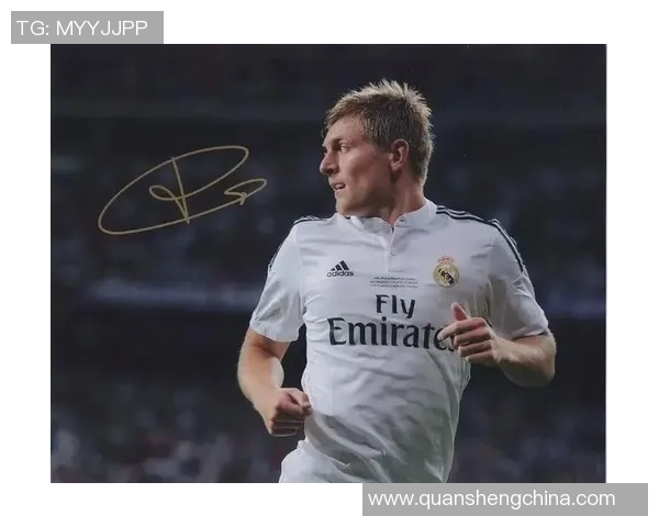 如何在比赛和活动中成功获取足球明星的亲笔签名技巧分享 如何在比赛和活动中成功获取足球明星的亲笔签名技巧分享