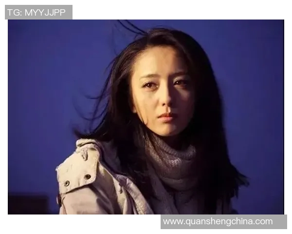 小明星与足球明星的爱情故事揭示了娱乐圈与体育界的甜蜜交集